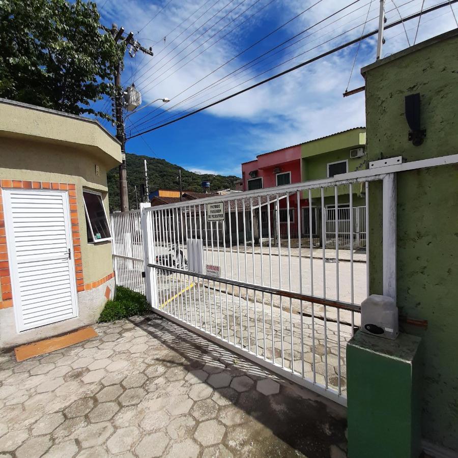 Apto Pertinho Da Praia - Lindo E Equipado! Internet 400Mb E 3 Tvs - Completo! Tv A Cabo Ubatuba Buitenkant foto